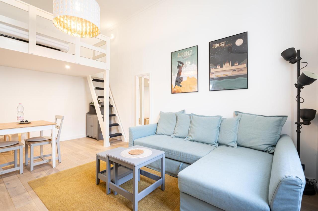 Youth Motive Studio With Gallery Budapest Ngoại thất bức ảnh
