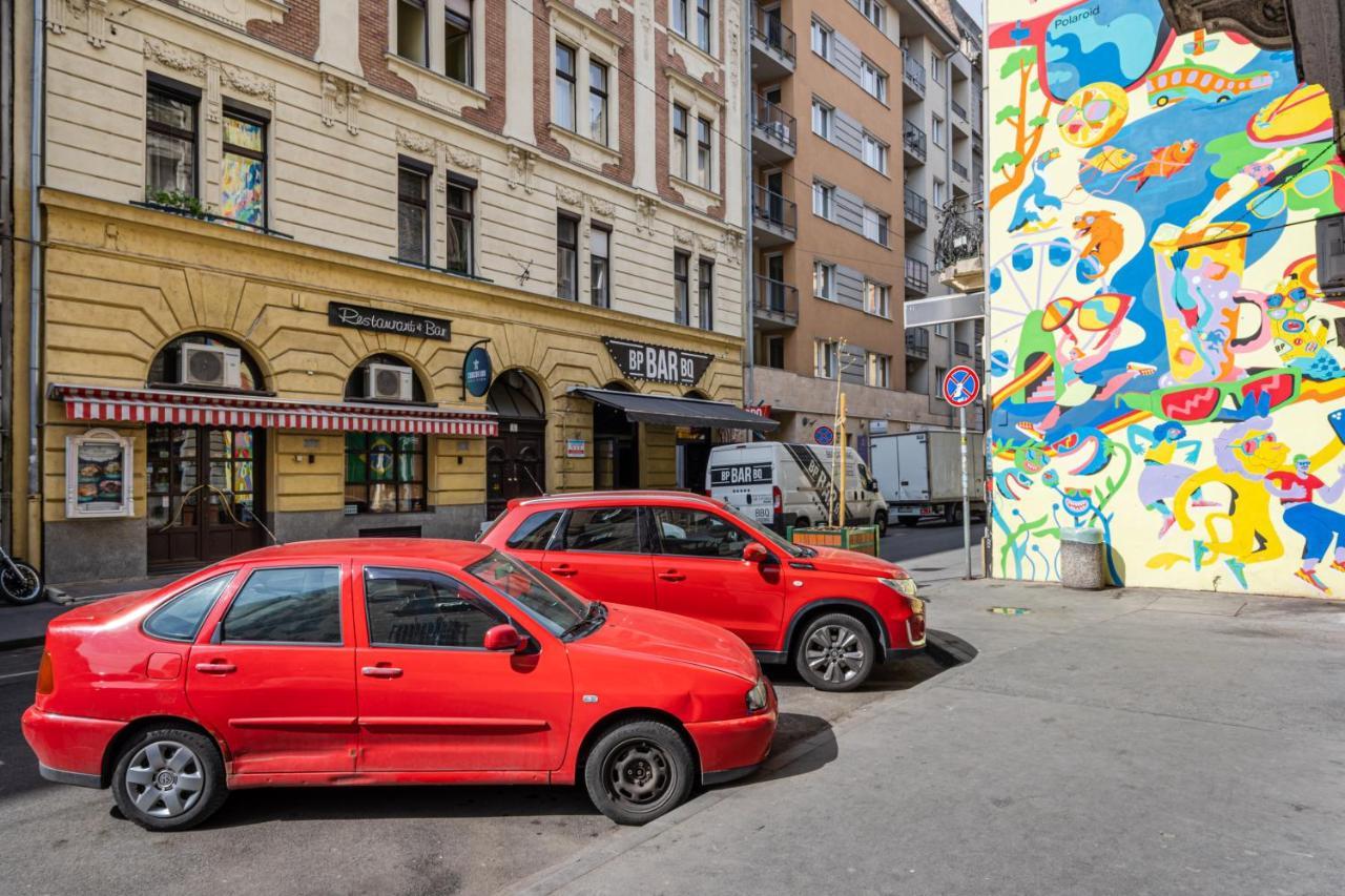 Youth Motive Studio With Gallery Budapest Ngoại thất bức ảnh